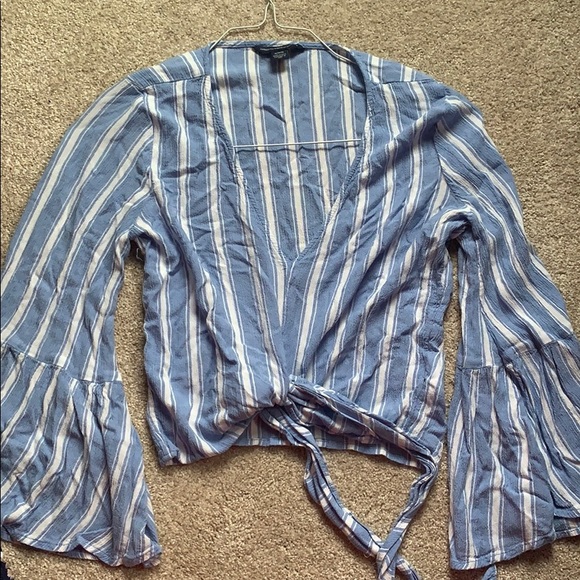 American Eagle longsleeve top! - Picture 1 of 3